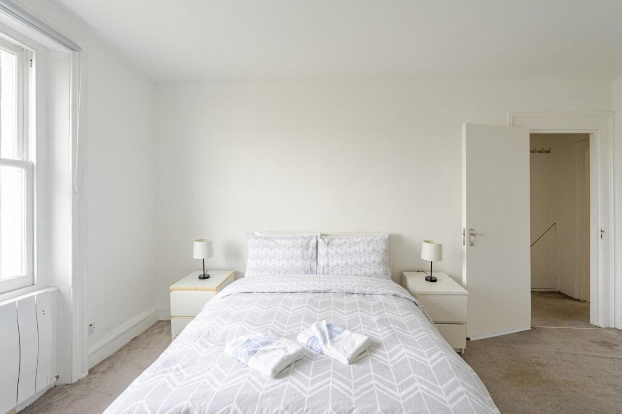 The Notting Hill Oasis * London